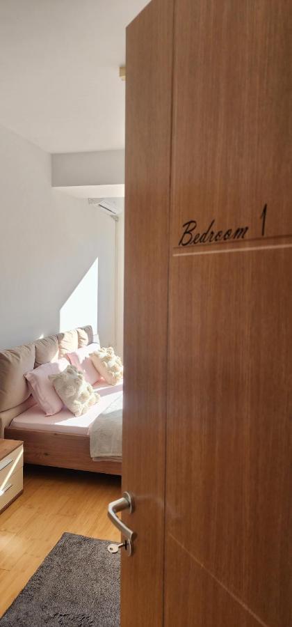 The 21st Apartment *